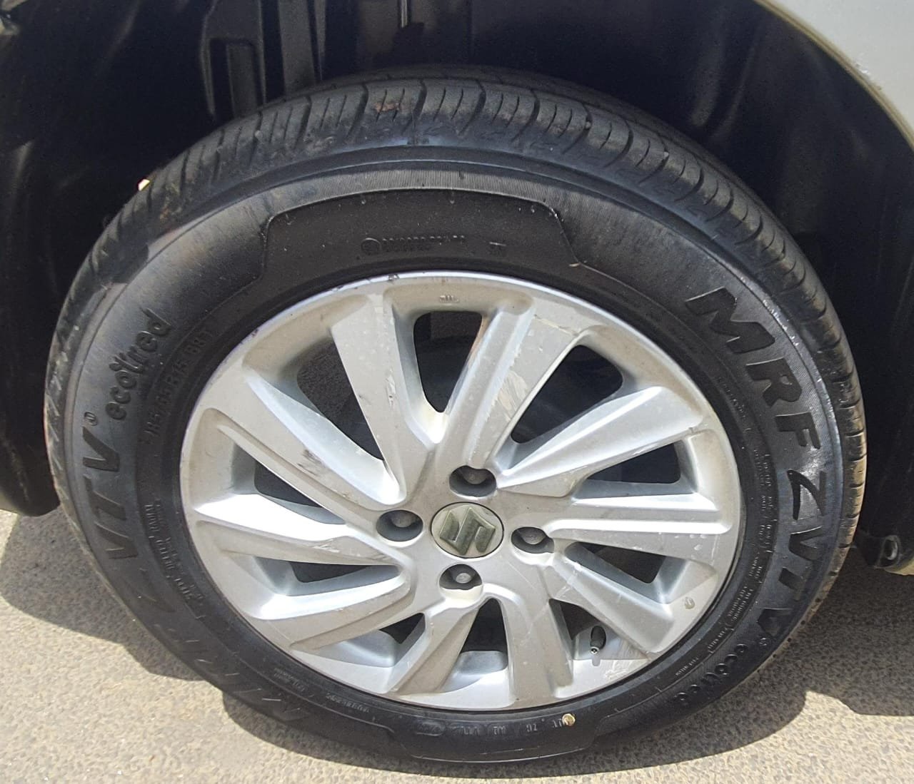 Maruti Suzuki Swift Dzire Zxi