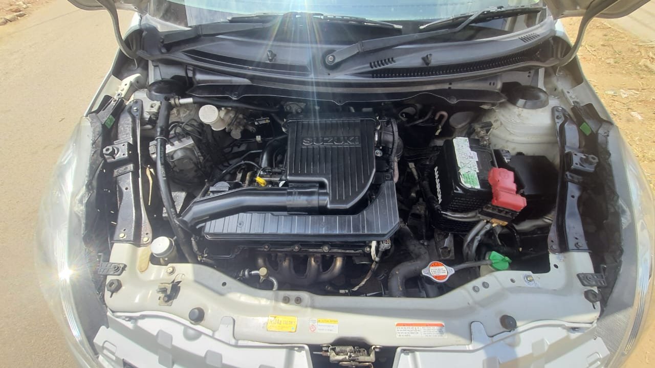 Maruti Suzuki Swift Dzire Zxi