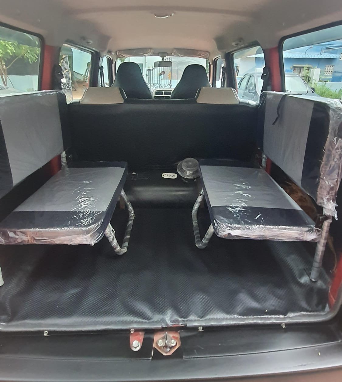 Maruti Suzuki Eeco 5 Seter