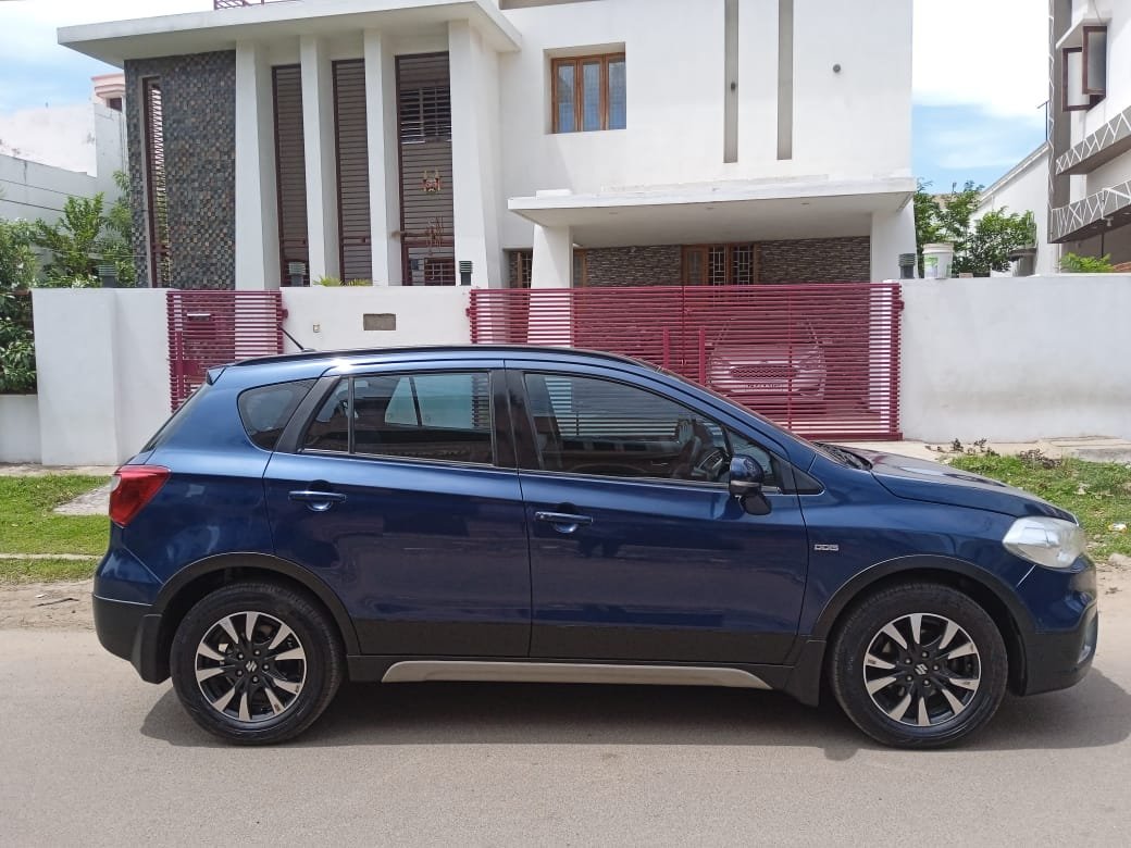 Maruti Suzuki S Cross Smart Hybrid Zeta