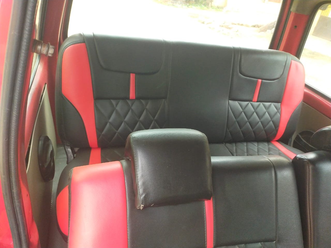 Maruti Suzuki Eeco 5 Seter