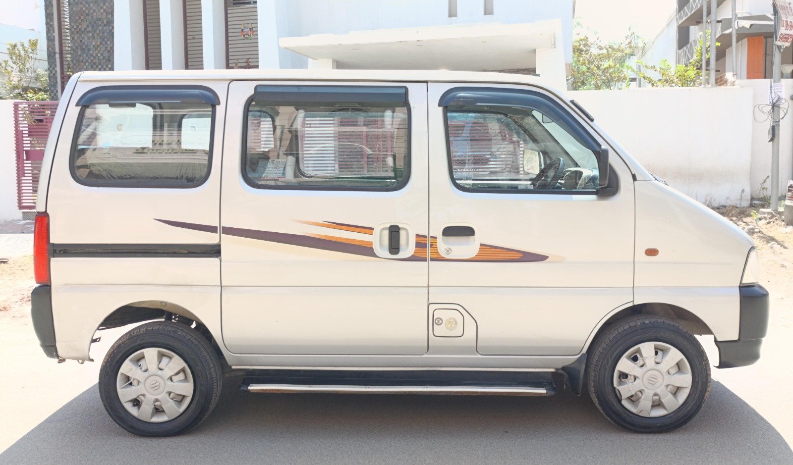 Maruti Suzuki Eeco 5 Seter