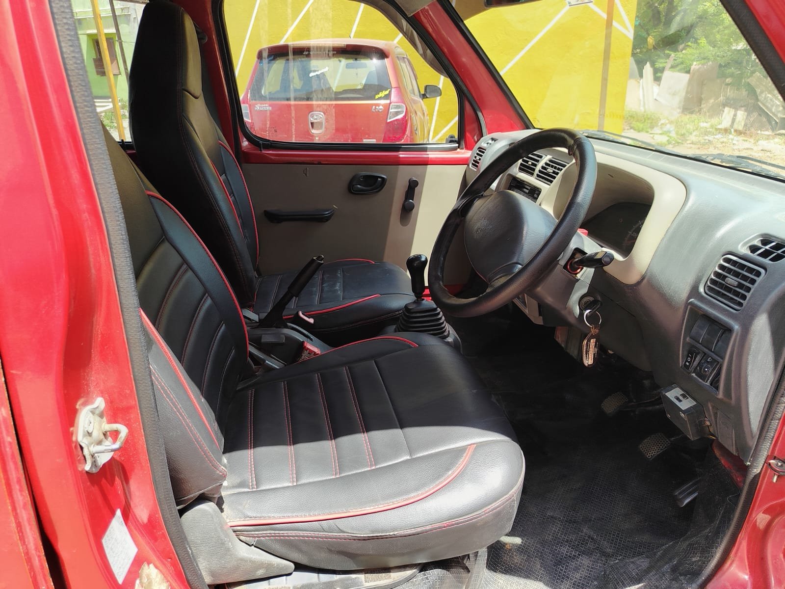 Maruti Suzuki Eeco 5 Seter