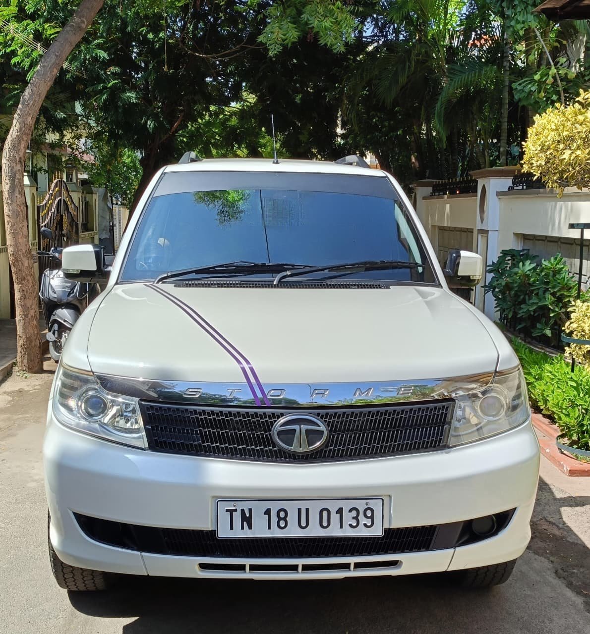 Tata Safari Storme Lx