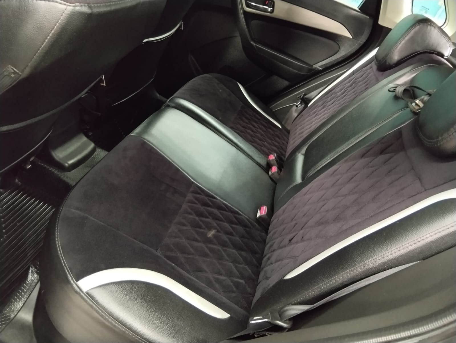 Maruti Suzuki Breeza Zdi