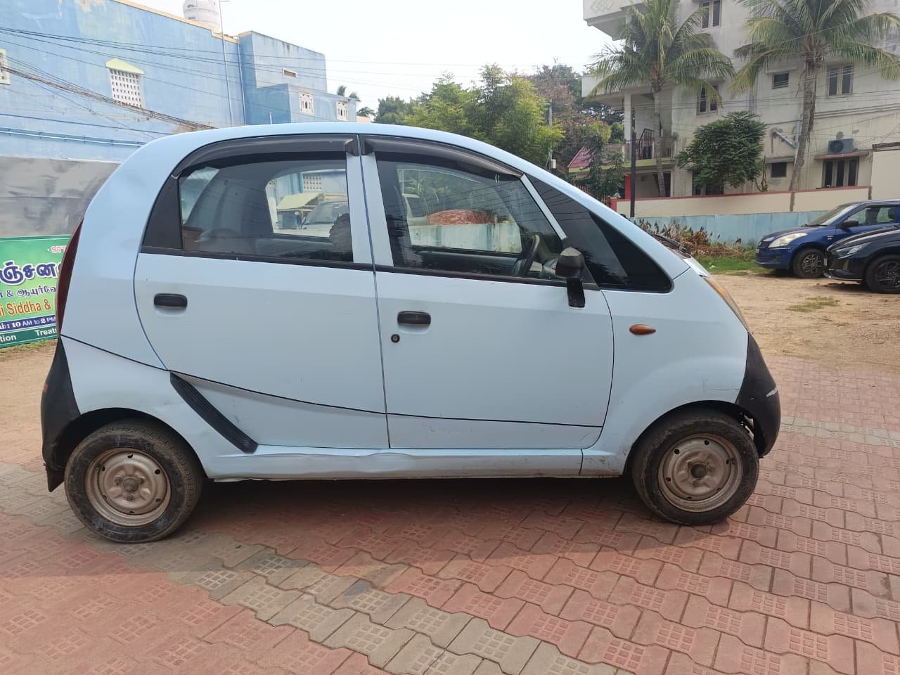 Tata Nano Lx