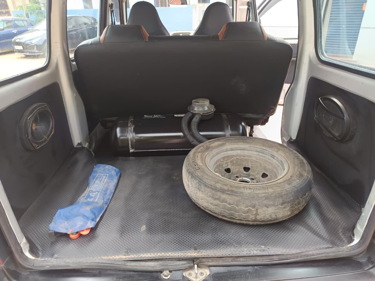 Maruti Suzuki Eeco 5 Seter