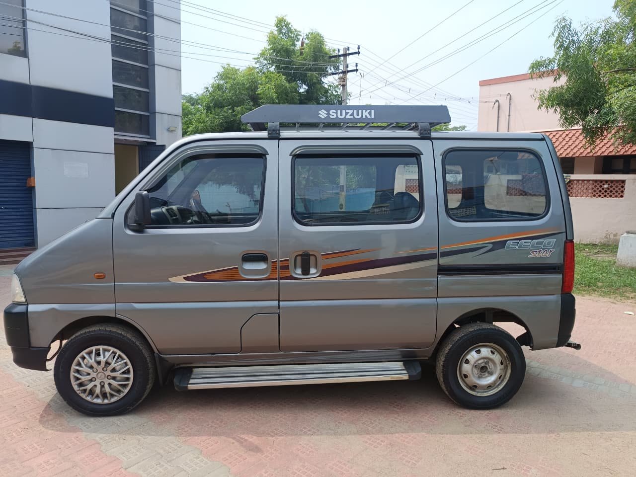 Maruti Suzuki Eeco 5 Seter