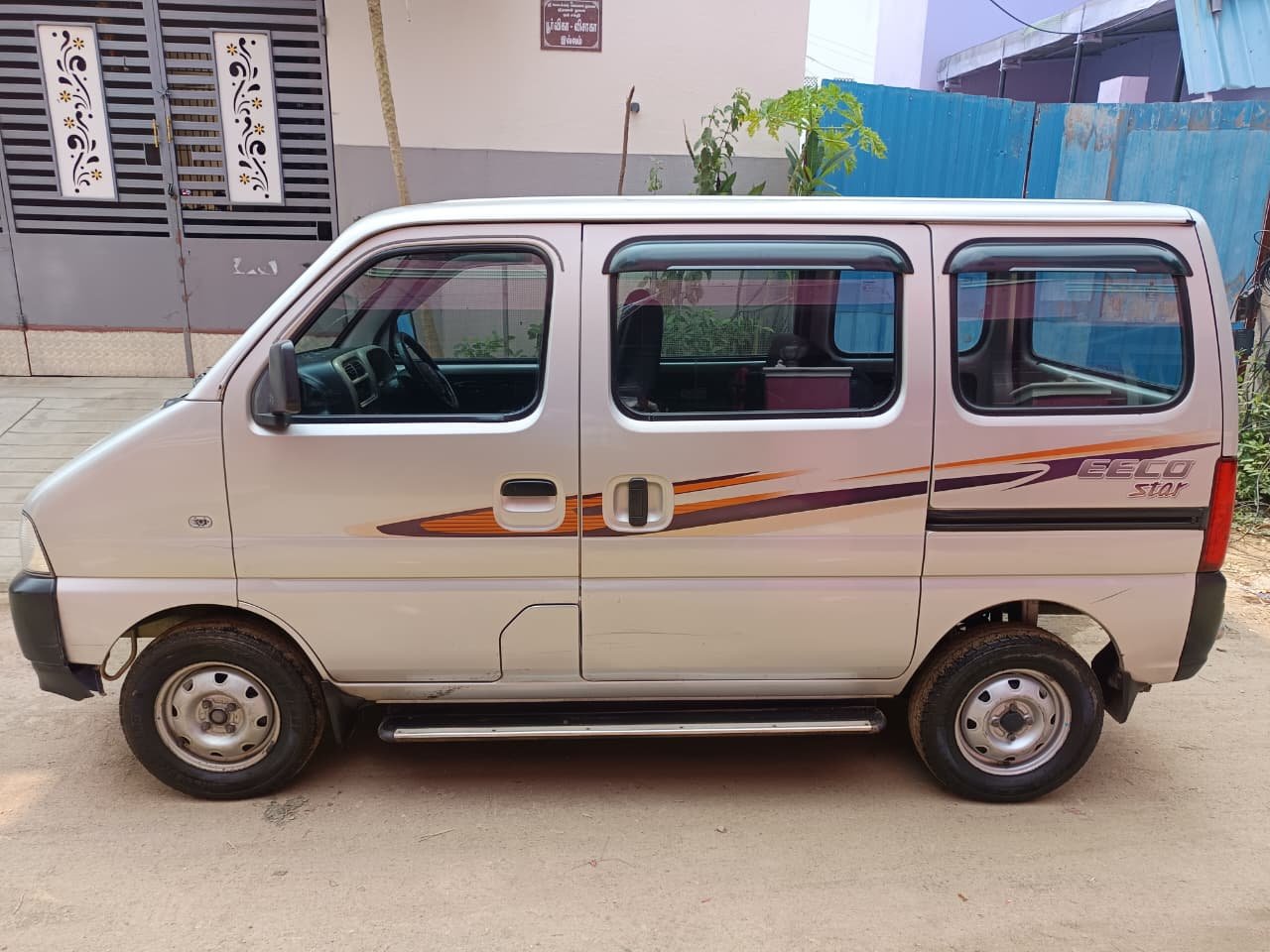 Maruti Suzuki Eeco 5 Seter
