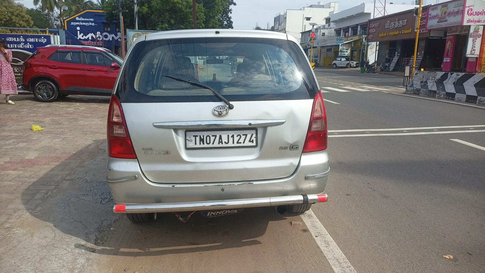 Toyota Innova V