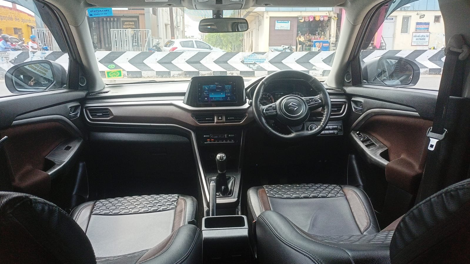 Maruti Suzuki Breeza Vxi