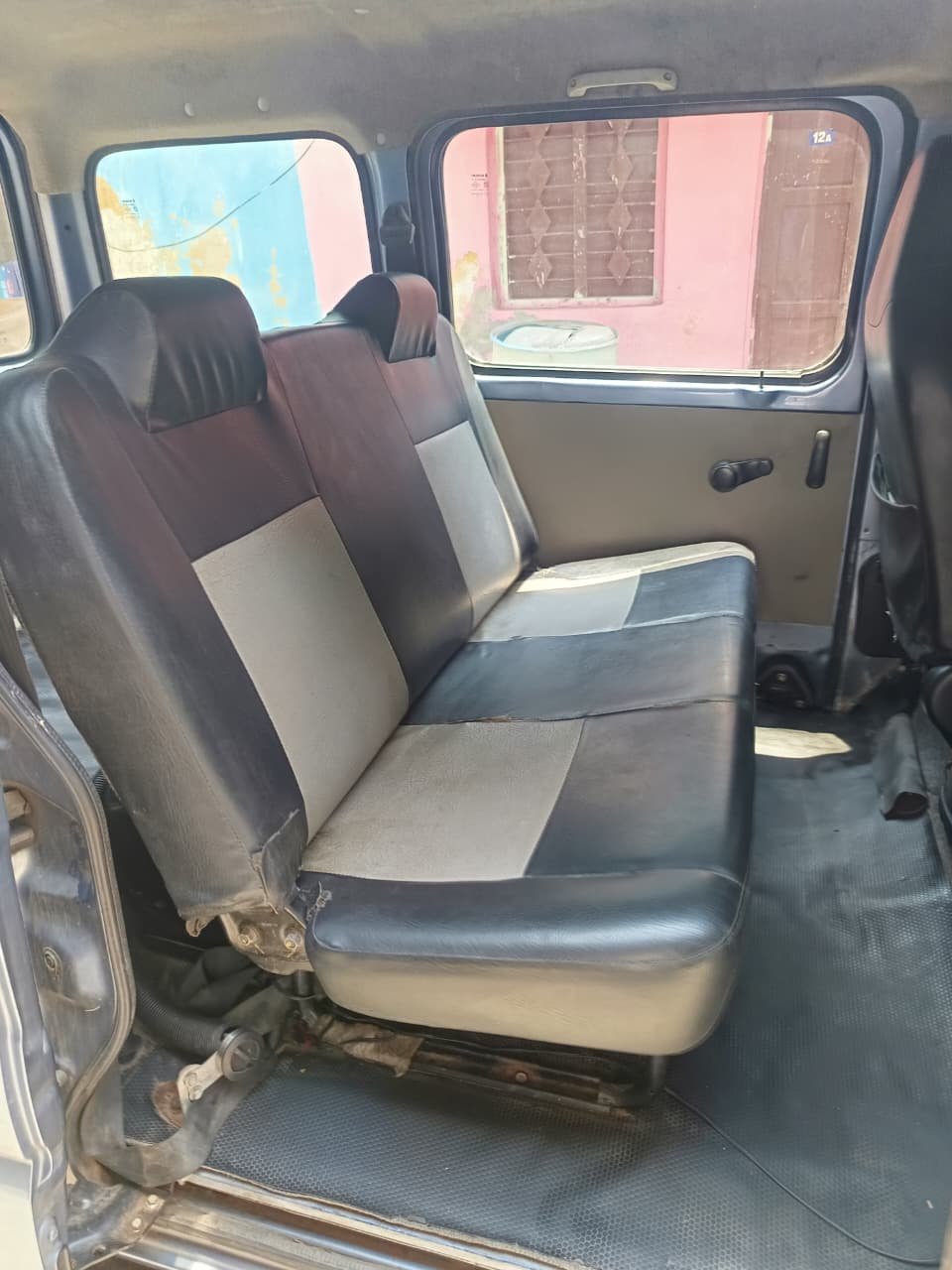 Maruti Suzuki Eeco 5 Seter