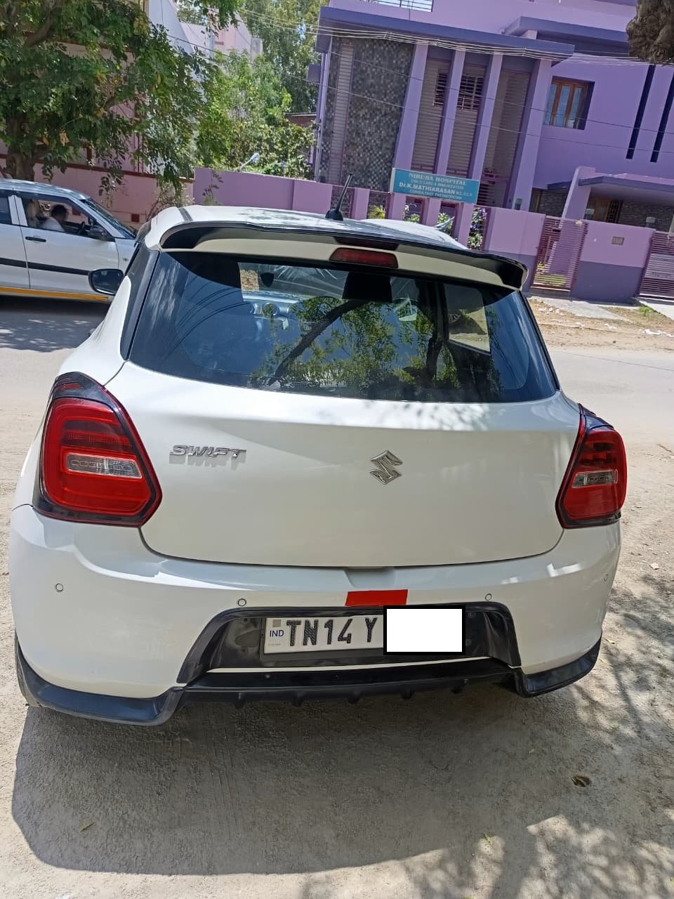 Maruti Suzuki Swift Lxi
