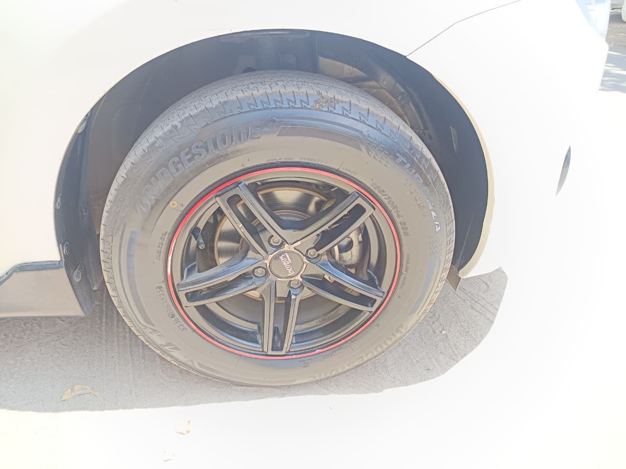 Maruti Suzuki Swift Lxi