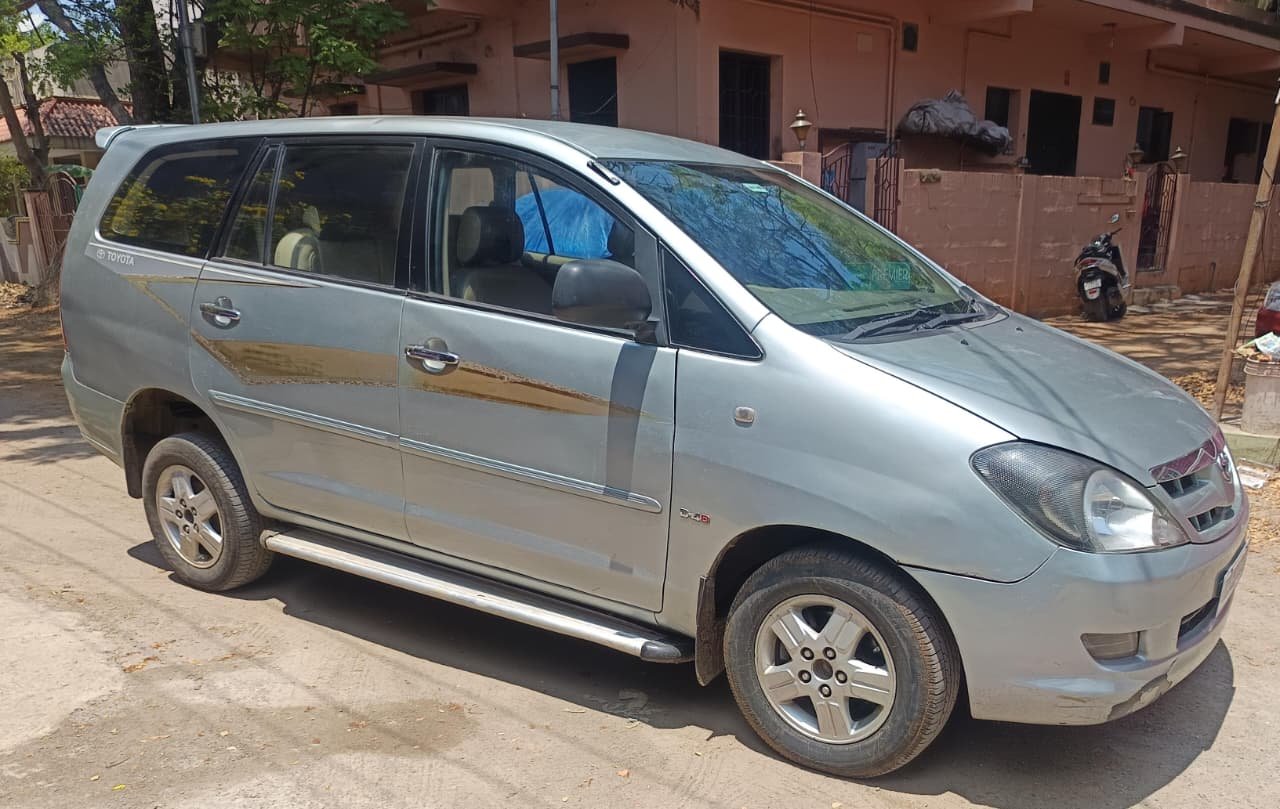 Toyota Innova G