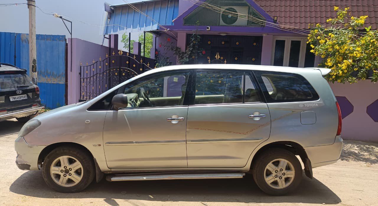 Toyota Innova G