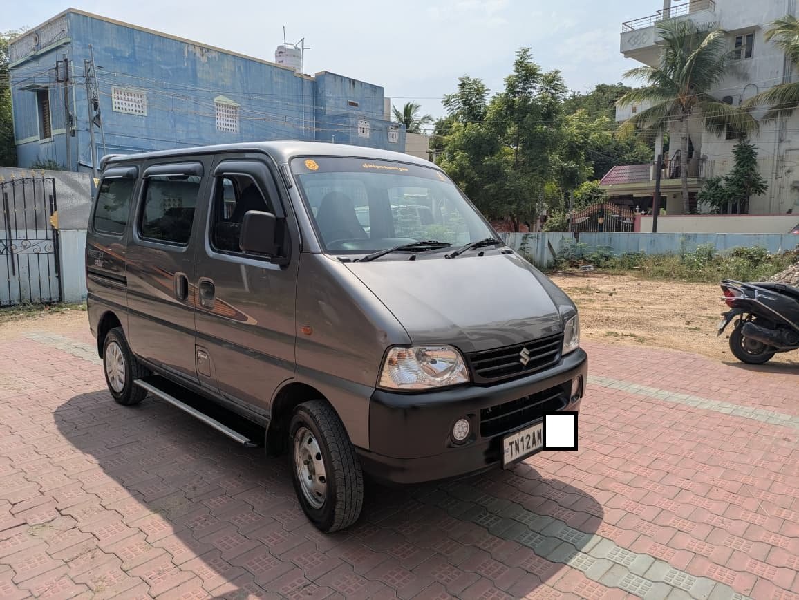 Maruti Suzuki Eeco 5 Seter