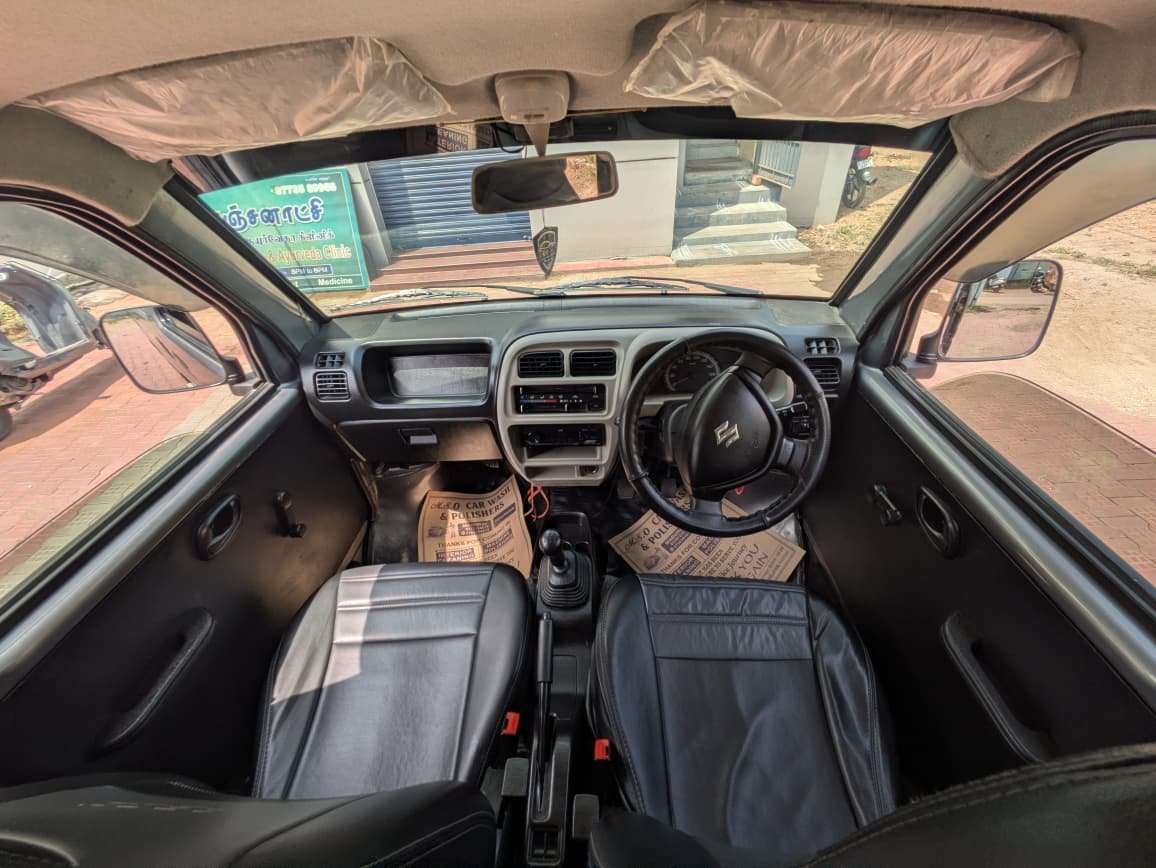 Maruti Suzuki Eeco 5 Seter