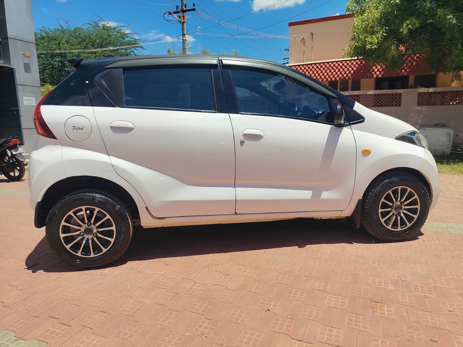 Datsun Redi Go T(o)