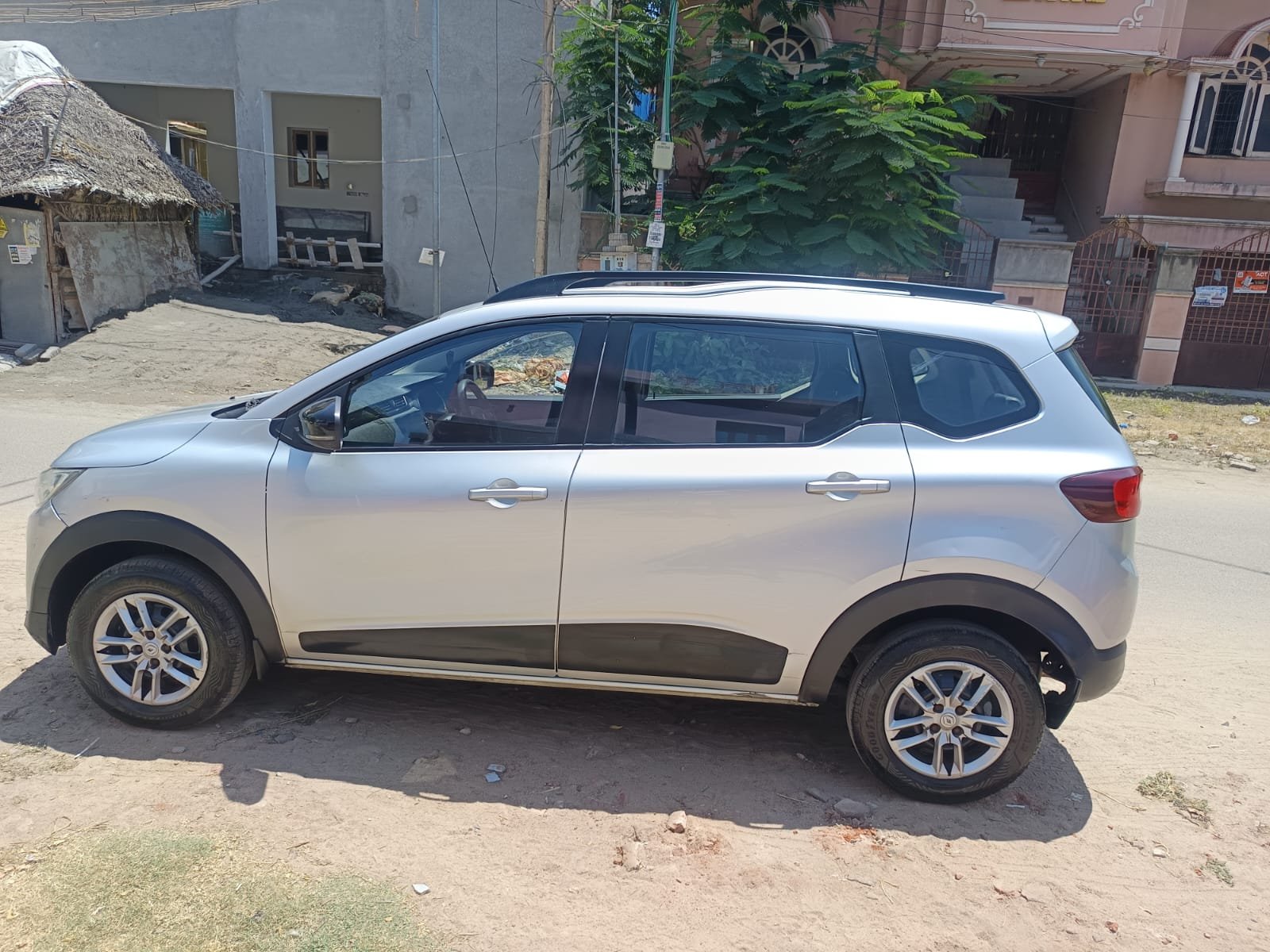 Renault Triber Rxt