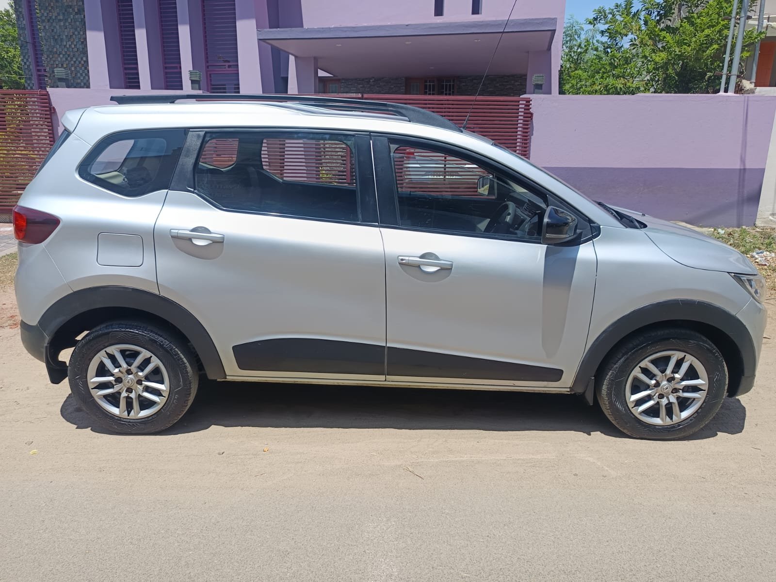 Renault Triber Rxt
