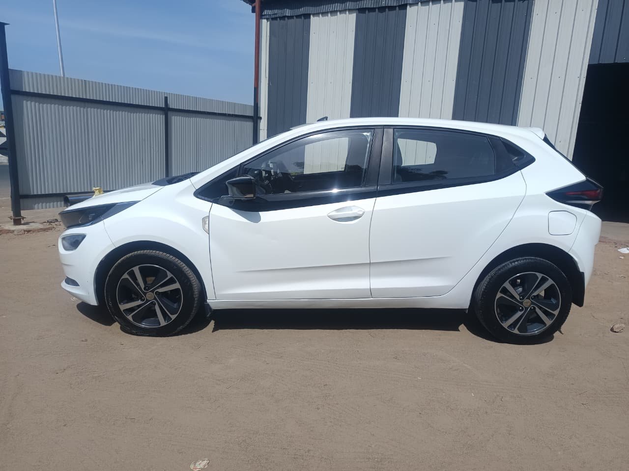 Tata Altroz Xm Plus