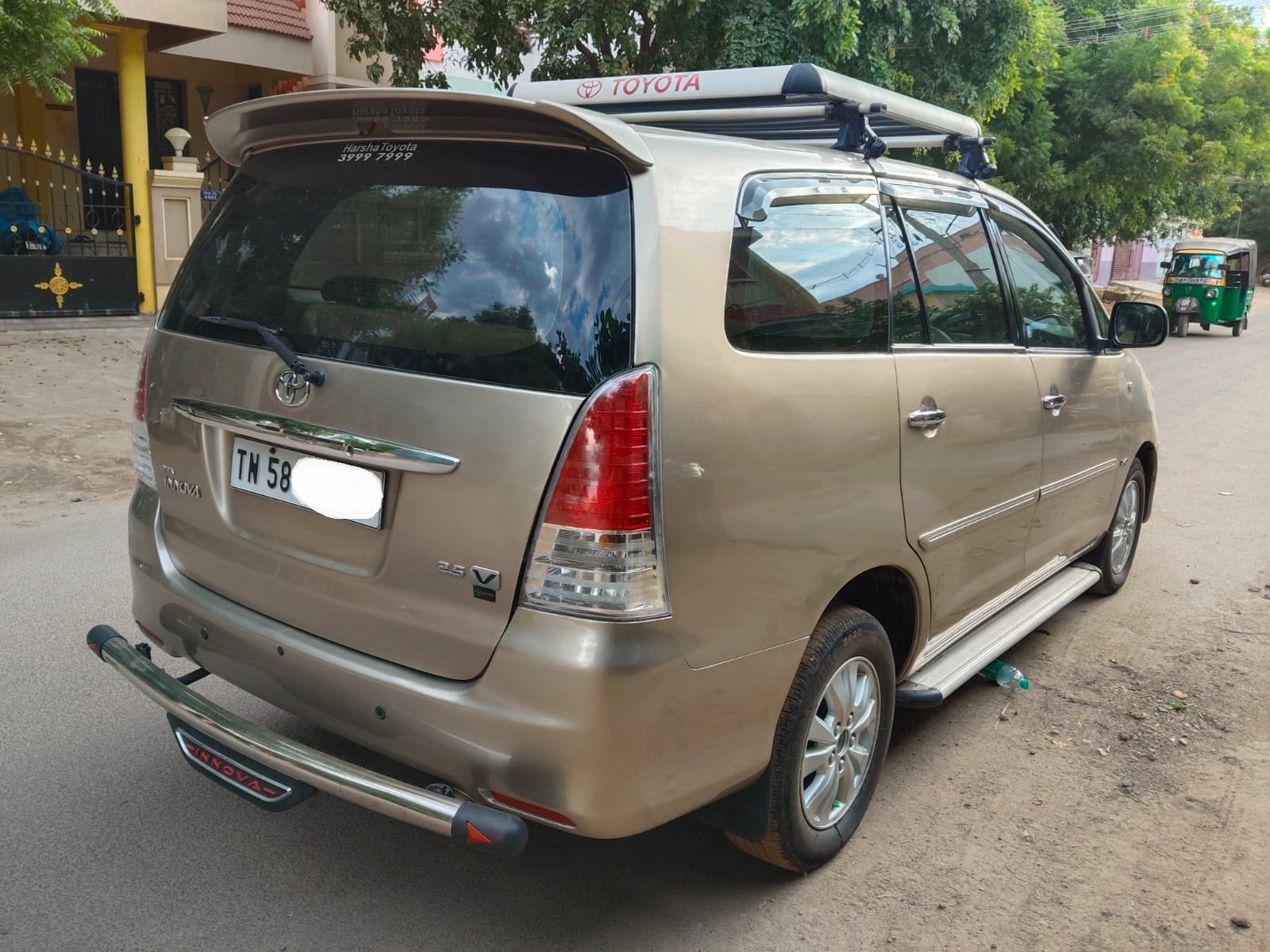 Toyota Innova G